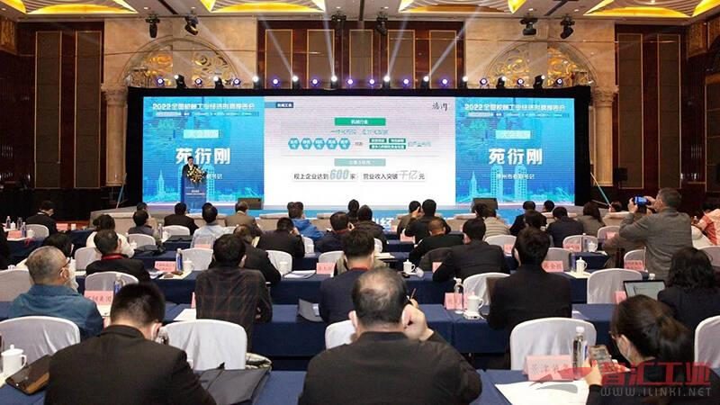 选择锥套联轴器时，需要关注以下关键参数：